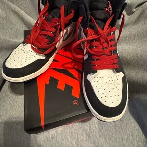 Nike Men's Air Jordan 1 1985 Sneakers